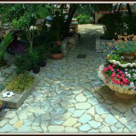 My Home, 2 Bedroom House With Bbq And Garden בית נופש *