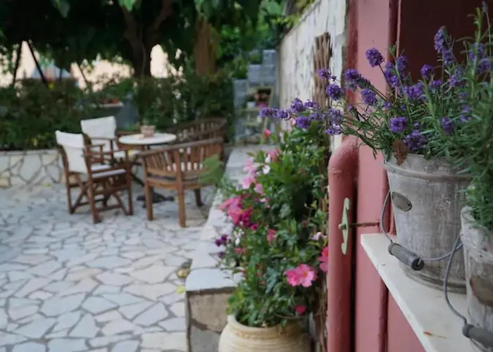 My Home, 2 Bedroom House With Bbq And Garden Divaráta