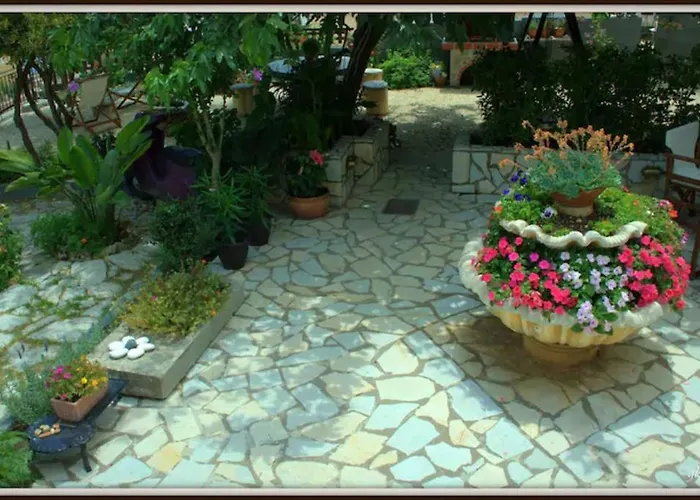My Home, 2 Bedroom House With Bbq And Garden Nyaraló *